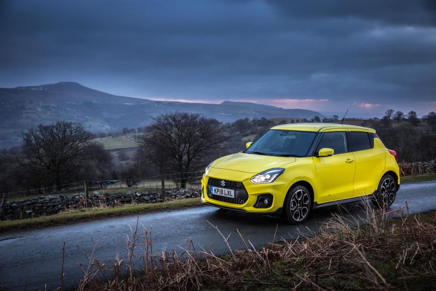  Suzuki Swift Sport 2018 года  (UK) (фото 18 из 40)